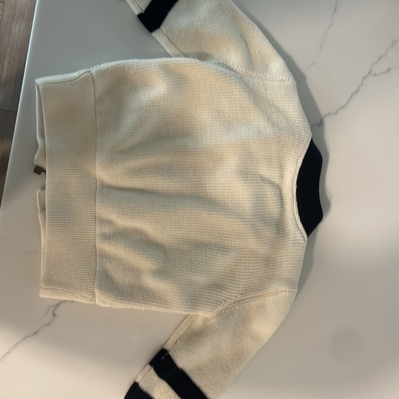 Used authentic Moncler toddler knit jacket in Sz 12-18 months - Picture 4 of 5